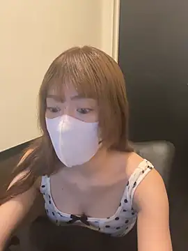 yui_yui_y Adlı Modelin Canlı Sohbet Odası