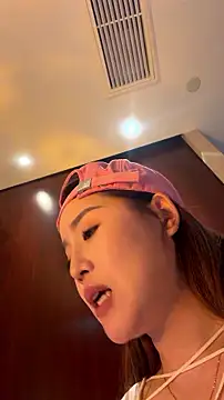 momoli60's Webcam Show
