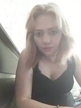 BettyBennett_ Adlı Modelin Canlı XXX Sohbeti