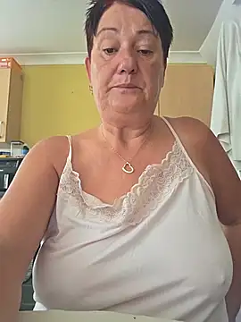 NaughtyNessa53xx's Webcam Show
