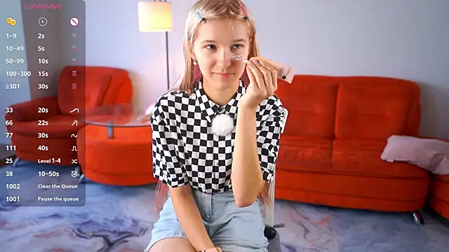 BelleTrovato's Webcam Show