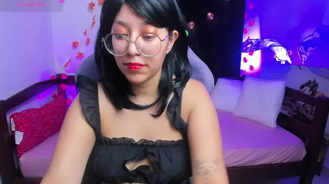 Juless_x's Webcam Show