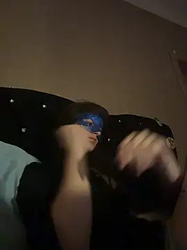 Lennore webkamerás műsora