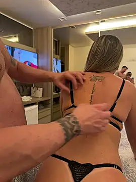 Show de isistorresvip na webcam