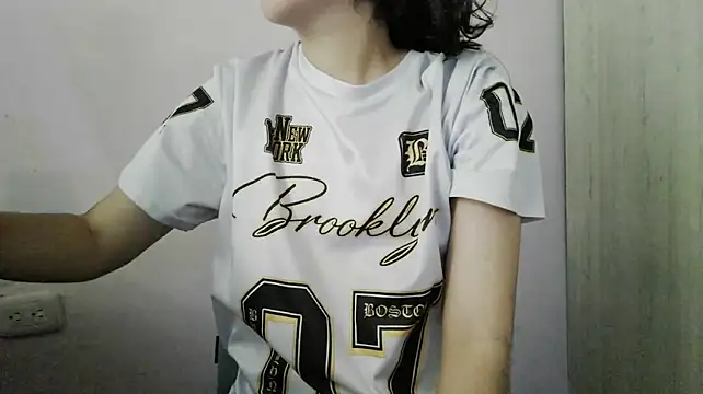 Chat +18 de skinnyX333 ao vivo