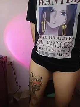 skinnyX333 Chat XXX in diretta
