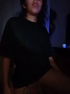 skinnyX333 XXX чат на живо