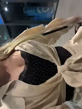 alicexbzz Webcam show
