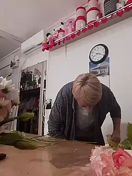 LittleFlower777's Webcam Show
