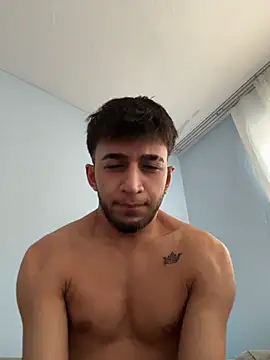 alevderlers Adlı Modelin Web Kamerası Şovu
