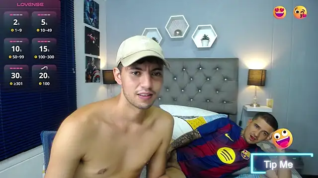 Show modela xxx_thesupercum na web-kameri