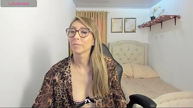 scarletfs Шоу с уебкамера