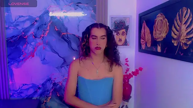 הופעת וובקאם של Merlina_Summer_