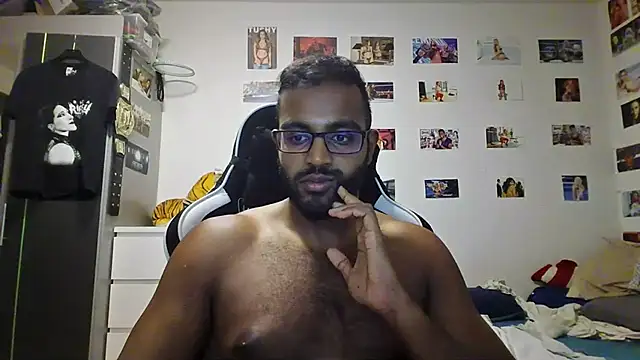 Webkamerová show xXxChrisKissxXx