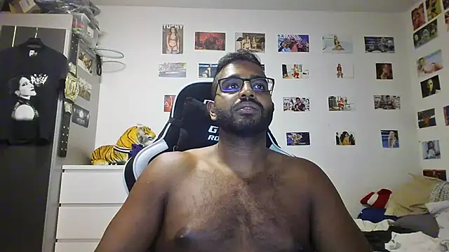 Show modela xXxChrisKissxXx na web-kameri