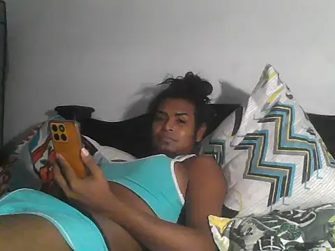 Pertunjukan Kamera Web latin_cock_hardxx