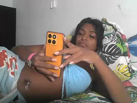 Show modela latin_cock_hardxx na web-kameri