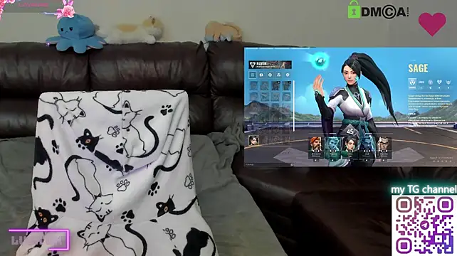 LinneaChan's Live XXX Chat