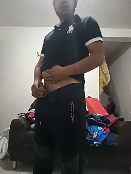 Show modela 25fredo na web-kameri