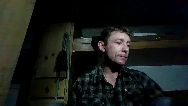 הופעת וובקאם של pussybountyhunterr