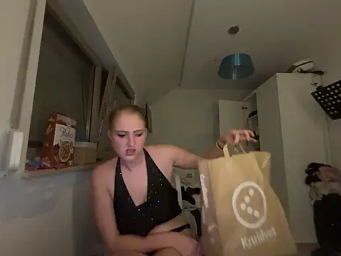 Lucianamol Webcamshow