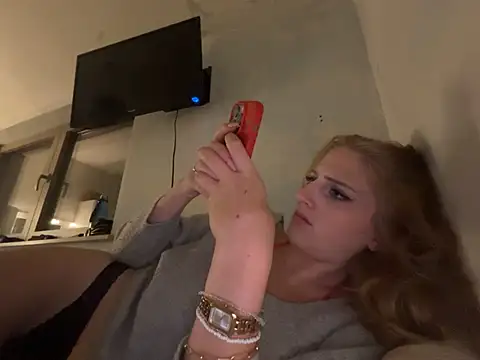 Lucianamol webcam show