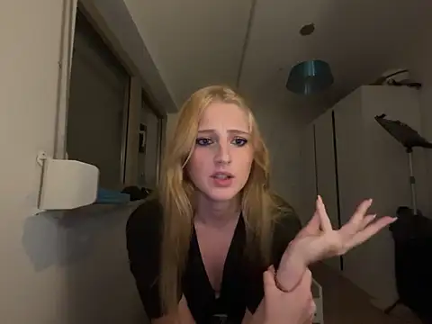 Lucianamol Webcamshow