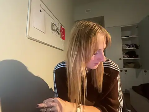 Lucianamol Webcam Show