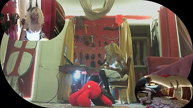 TheMississippiMadame's Webcam Show