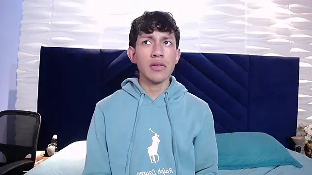 Pierre_Leroy_'s Live XXX Chat
