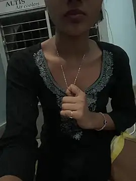 Cute_girl_priya01 Show in webcam