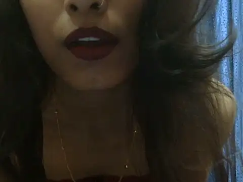 Show de Thirsty_Moni na webcam