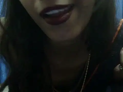 Thirsty_Moni Pertunjukan Webcam