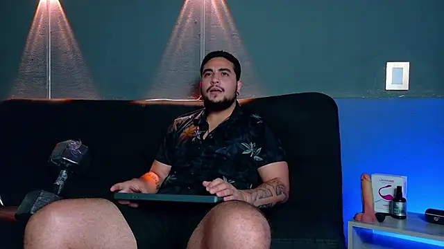 Show modela Marcus_Aress777 na web-kameri