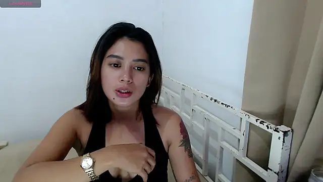 yourfcker_victoria Pertunjukan Webcam