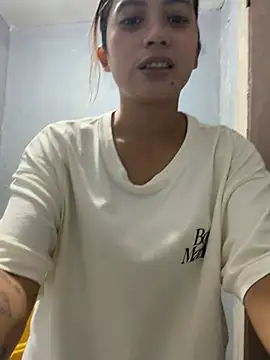yourfcker_victoria's Live XXX Chat