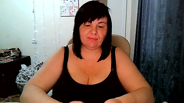Chat +18 de EmilyaLooo ao vivo