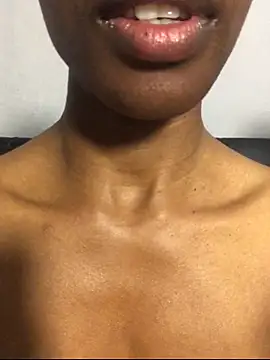crazybitchpetite's Webcam Show