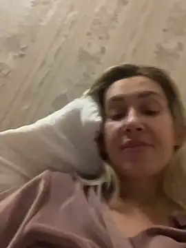mia-kis Chat XXX live