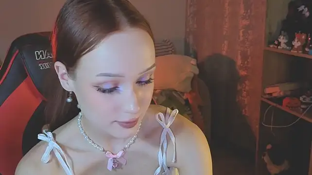 Show modela shyghostt na web-kameri