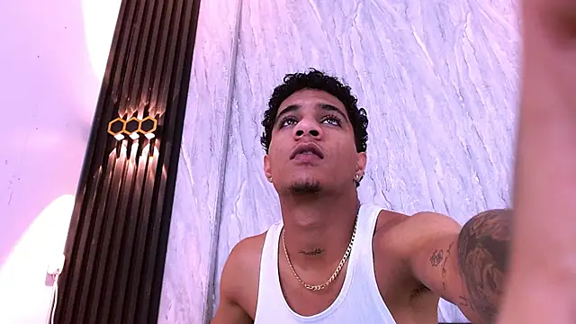 _Thiago12n Webbikameraesitys
