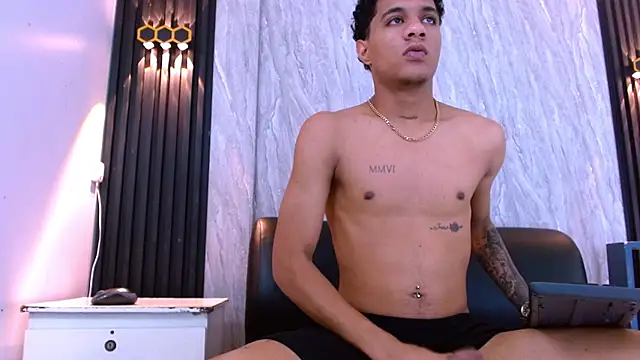 _Thiago12's Webcam Show