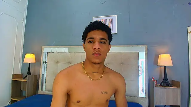 _Thiago12's Webcam Show