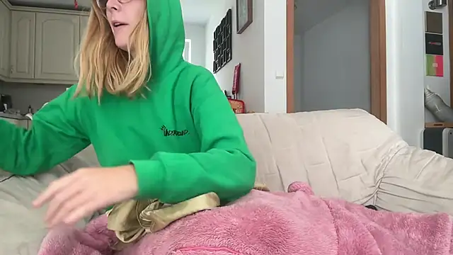 DouceMarine Webcam Show