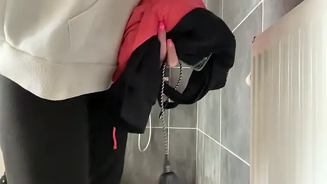 הופעת וובקאם של DouceMarine