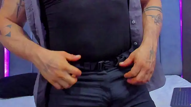 Show de dennis_coxx_ na webcam