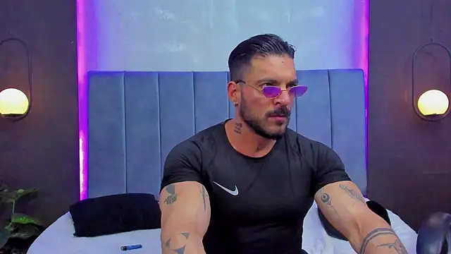 dennis_coxx_n Webbikameraesitys