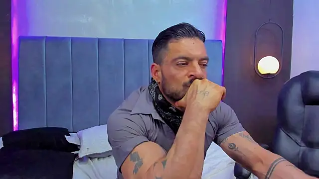 dennis_coxx_ Webcamshow