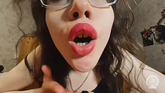 RachelSav's Webcam Show