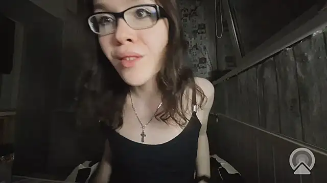 RachelSav: διαδικτυακό σόου στην κάμερα